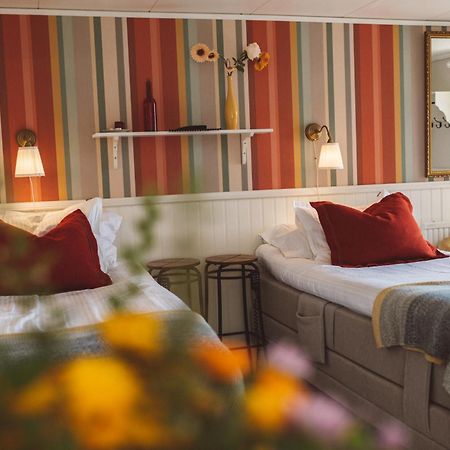 Woodstock B & B Studios Bålsta Екстериор снимка