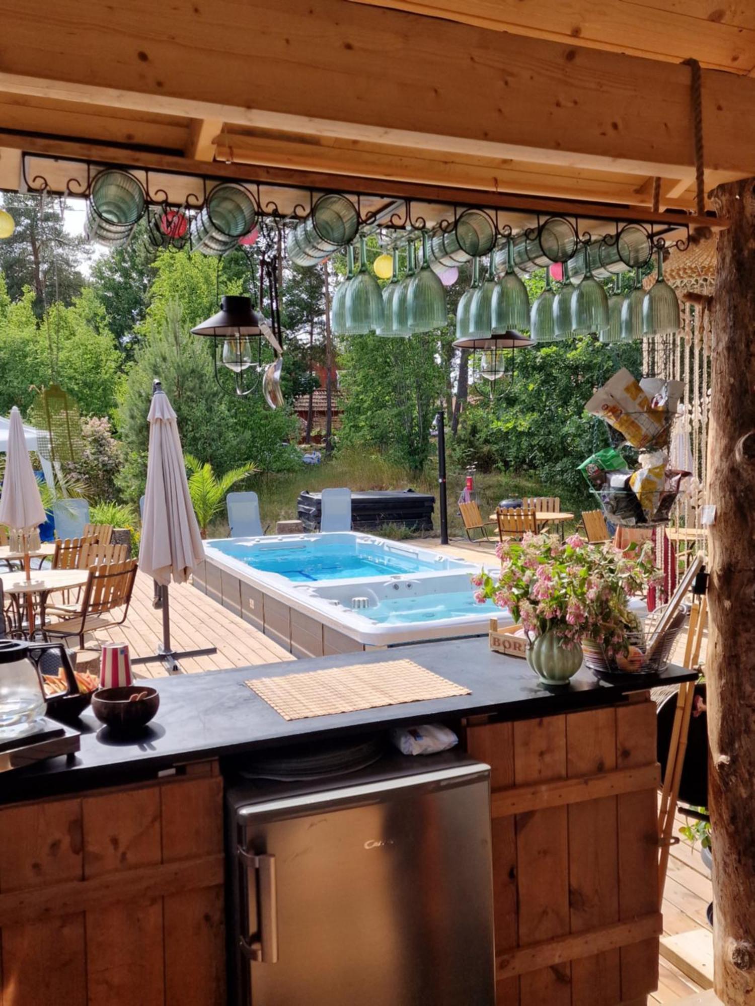 Woodstock B & B Studios Bålsta Екстериор снимка