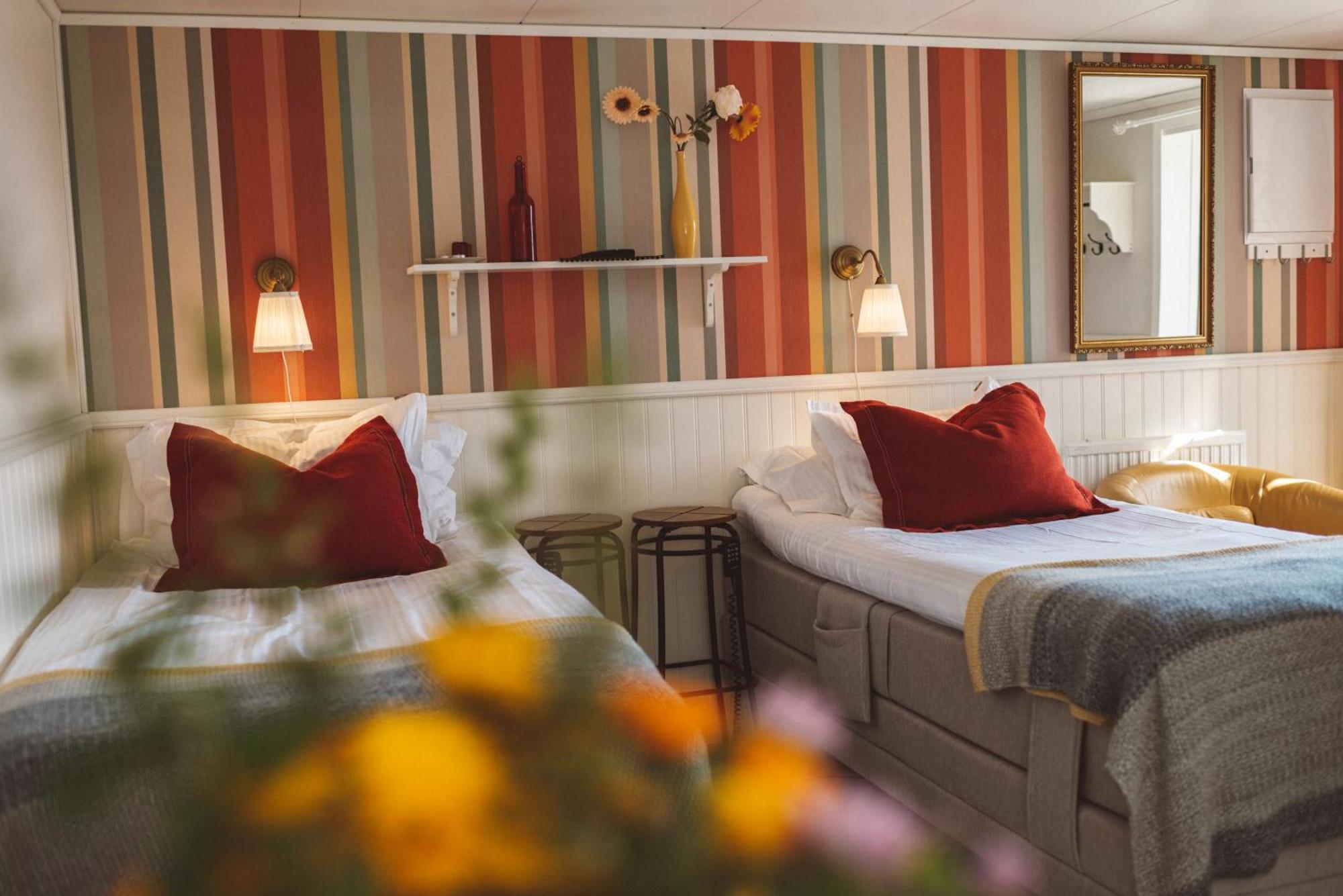Woodstock B & B Studios Bålsta Екстериор снимка