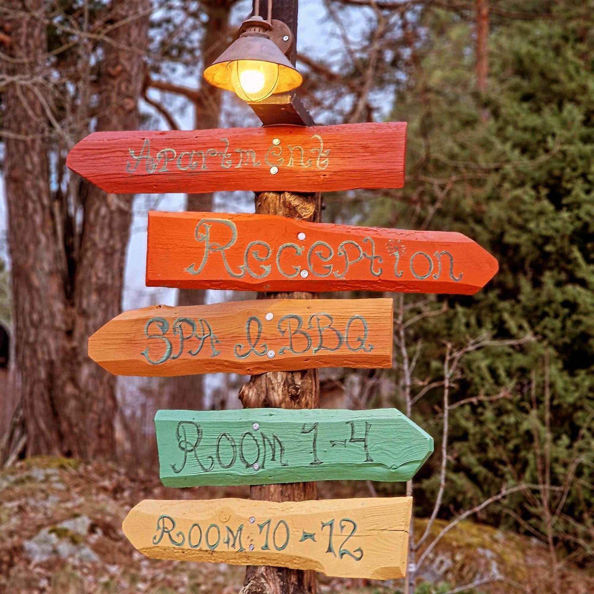 Woodstock B & B Studios Bålsta Екстериор снимка